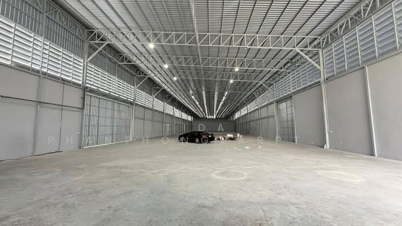 Warehouse with office space for rent in Lat Krabang, Prawet. Prime location, accessible by 10-wheel, Bangkok, Lat Krabang, Lat Krabang, Bangkok, , 1,200 sqm, Warehouse/Factory For Rent, by Tida phanthonglarptawee, 500176456 - DDproperty.com