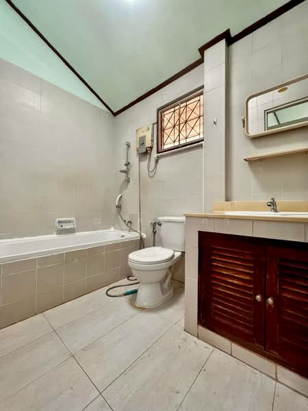 Rachtinnamai, Bangkok, Anusaowari, Bang Khen, Bangkok, 5 Bedrooms, 200 sqm, Single Detached House For Rent, by คุณ ศศิวิภา พูลทา, 500176494 - DDproperty.com