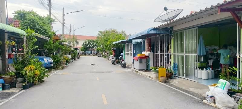 หมู่บ้าน ส.บัวหลวง นครปฐม, Nakhon Pathom, Yai Cha, Sam Phran, Nakhon Pathom, 2 Bedrooms, 120 sqm, Townhouse For Sale, by The Best Property นุ้ย, 500176530 - DDproperty.com