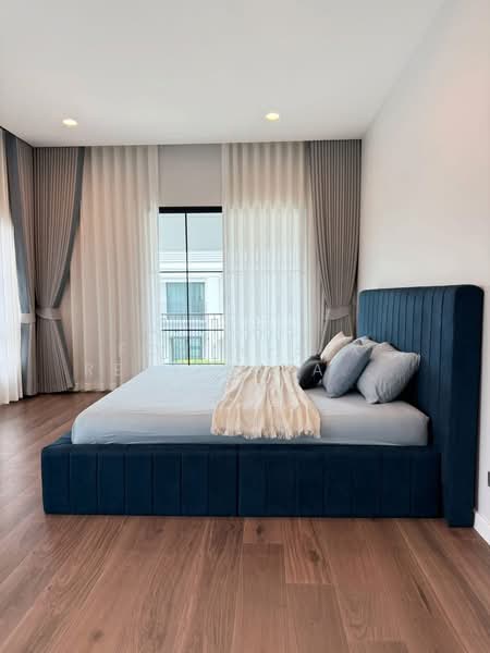 Setthasiri Serithai, Bangkok, Kanchanaphisek 11/3 Intersection 4, Khan Na Yao, Khan Na Yao, Bangkok, 4 Bedrooms, 250 sqm, Single Detached House For Rent, by Forty-Six Real Estate Group, 500176642 - DDproperty.com