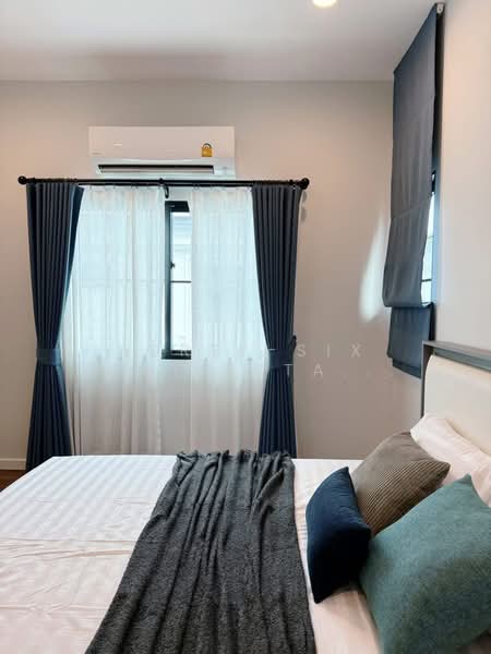 Setthasiri Serithai, Bangkok, Kanchanaphisek 11/3 Intersection 4, Khan Na Yao, Khan Na Yao, Bangkok, 4 Bedrooms, 250 sqm, Single Detached House For Rent, by Forty-Six Real Estate Group, 500176642 - DDproperty.com