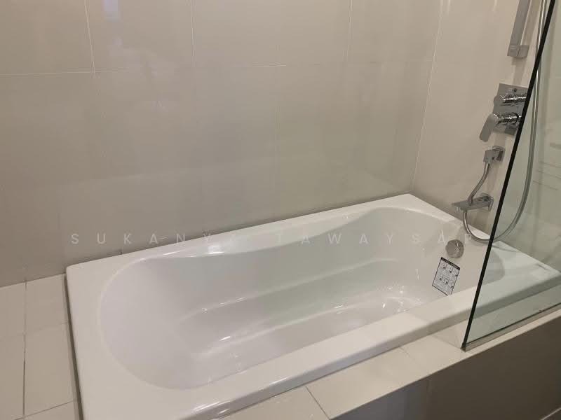 Oka Haus Sukhumvit 36, Bangkok, 3399 Rama 4 Road, Khong Tan, Khlong Toei, Bangkok, 1 Bedroom, 36 sqm, Condo For Rent, by Sukanya Tawaysap, 500176644 - DDproperty.com