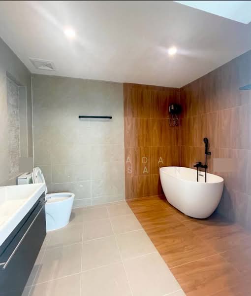 Baan Klang Muang Ladprao-Yothin Phatthana, Bangkok, Soi Baan Klang Muang Ladprao-Yothin Phatthana, Lat Phrao, Lat Phrao, Bangkok, 3 Bedrooms, 180 sqm, Townhouse For Rent, by Airada Parasarn, 500176647 - DDproperty.com