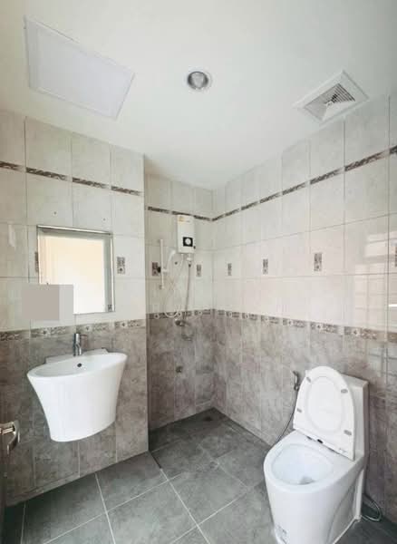 Baan Klang Muang Ladprao-Yothin Phatthana, Bangkok, Soi Baan Klang Muang Ladprao-Yothin Phatthana, Lat Phrao, Lat Phrao, Bangkok, 3 Bedrooms, 180 sqm, Townhouse For Rent, by Airada Parasarn, 500176647 - DDproperty.com