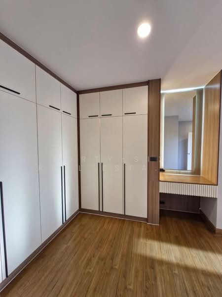 Centro Rama9-Krungthep Kreetha, Bangkok, Khlong Song Ton Nun, Lat Krabang, Bangkok, 4 Bedrooms, 252 sqm, Townhouse For Sale, by Forty-Six Real Estate Group, 500176653 - DDproperty.com