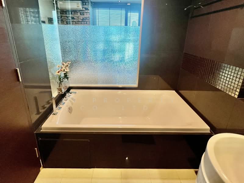 Rhythm Sathorn, Bangkok, 141 Soi Sathorn 21, Yan Nawa, Sathon, Bangkok, 1 Bedroom, 45 sqm, Condo For Sale, by RE PROPERTY CO.,LTD., 500176658 - DDproperty.com