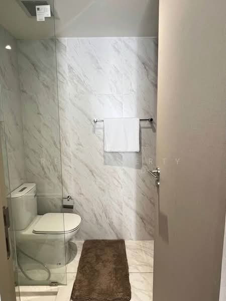 Fynn Asoke, Bangkok, 28 Sukhumvit 10 Alley, Khlong Toei, Khlong Toei, Bangkok, 1 Bedroom, 38 sqm, Condo For Rent, by RE PROPERTY CO.,LTD., 500176671 - DDproperty.com