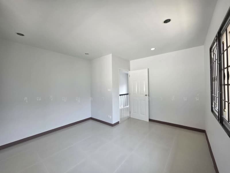 วิสต้า วิลล์ ลำลูกกา คลอง 3, Pathum Thani, ชลมาร์คพิจารณ์, Lat Sawai, Lam Luk Ka, Pathum Thani, 3 Bedrooms, 160 sqm, Single Detached House For Sale, by คุณวิญญุดา เหล่าสันน์, 500176697 - DDproperty.com