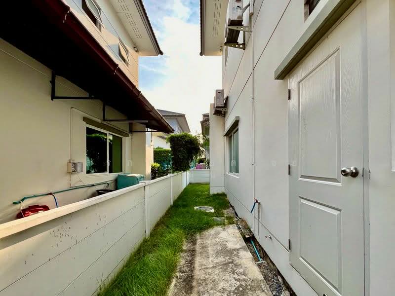 Centro Prachauthit 90 : เซนโทร ประชาอุทิศ 90, สมุทรปราการ, ซอย ประชาสามัคคี, บ้านคลองสวน, พระสมุทรเจดีย์, สมุทรปราการ, 175 ตร.ม., บ้านเดี่ยว ขาย, โดย สรภพ ยอดไชย (สีฝุ่น), 500176700 - DDproperty.com