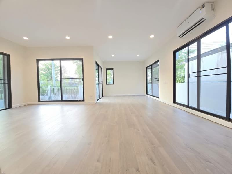 Pave Ramintra-Wongwaen, Bangkok, Soi Karnchanapisek Expressway, O-Ngoen, Sai Mai, Bangkok, 4 Bedrooms, 217 sqm, Single Detached House For Sale, by NRagent, 500176737 - DDproperty.com