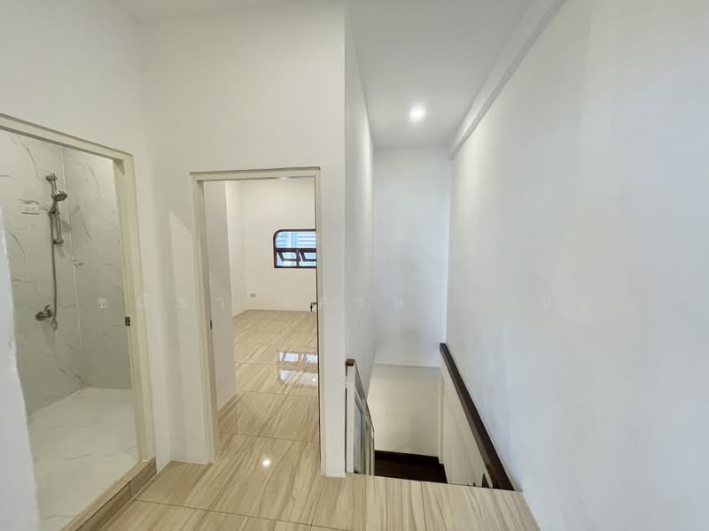 Baan Rin Thong Lamlukka, Pathum Thani, Khu Khot, Lam Luk Ka, Pathum Thani, 2 Bedrooms, 120 sqm, Townhouse For Sale, by Chanicha Settha-amorn, 500176776 - DDproperty.com