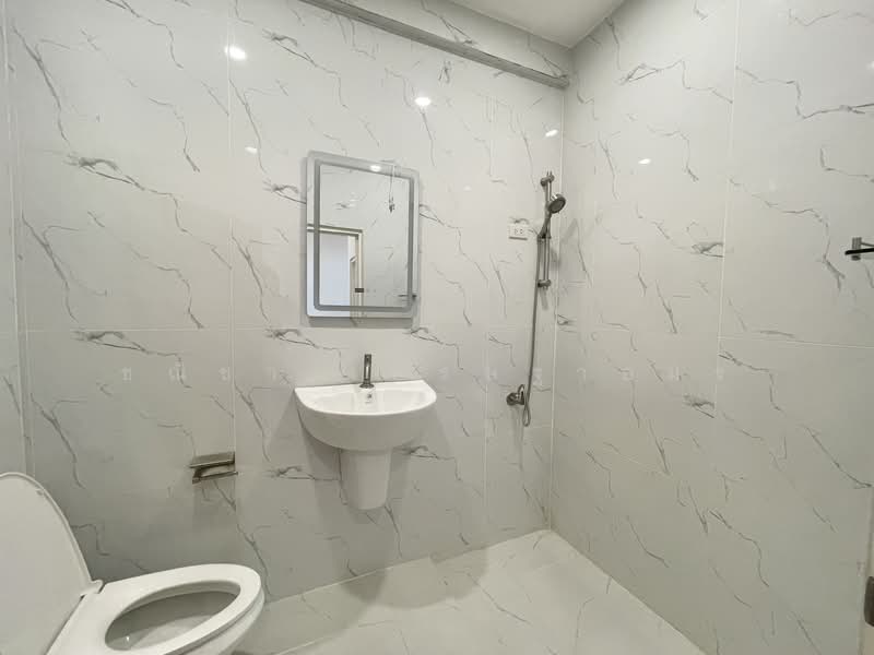 Baan Rin Thong Lamlukka : บ้านรินทร์ทอง ลำลูกกา, ปทุมธานี, คูคต, ลำลูกกา, ปทุมธานี, 120 ตร.ม., ทาวน์เฮ้าส์ ขาย, โดย ชณิชา เศรษฐาอมร, 500176776 - DDproperty.com