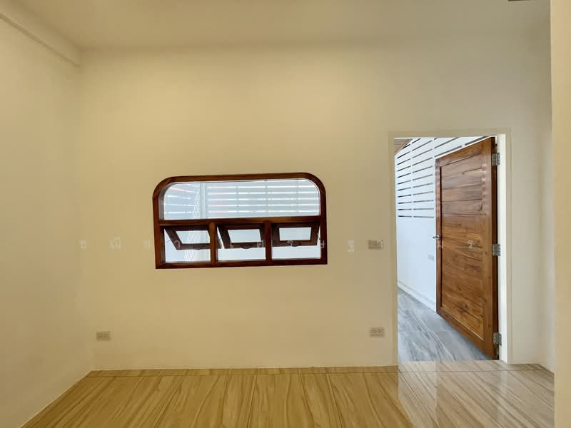 Baan Rin Thong Lamlukka : บ้านรินทร์ทอง ลำลูกกา, ปทุมธานี, คูคต, ลำลูกกา, ปทุมธานี, 120 ตร.ม., ทาวน์เฮ้าส์ ขาย, โดย ชณิชา เศรษฐาอมร, 500176776 - DDproperty.com