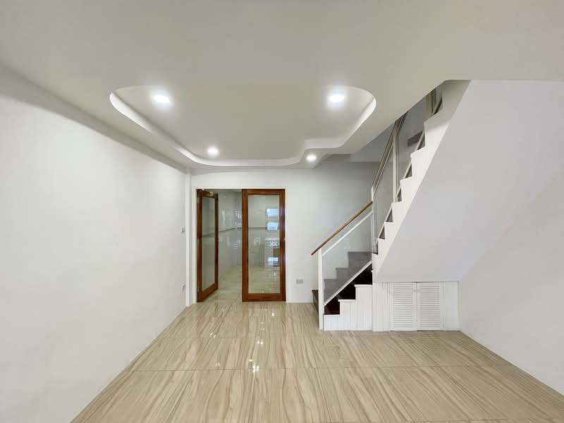 Baan Rin Thong Lamlukka, Pathum Thani, Khu Khot, Lam Luk Ka, Pathum Thani, 2 Bedrooms, 120 sqm, Townhouse For Sale, by Chanicha Settha-amorn, 500176776 - DDproperty.com