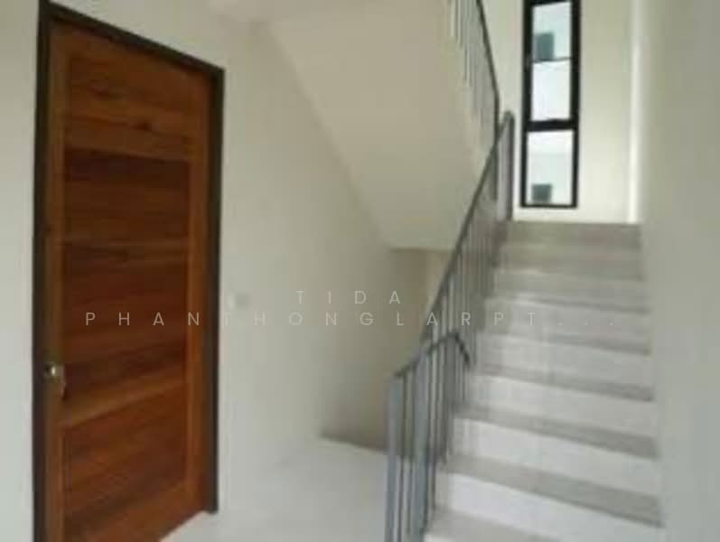 ให้เช่า โฮมออฟฟิศ 3.5 ชั้น ย่าน รัชดา ลาดพร้าว สวยตรงปก ใกล้ MRT รัชดา ลาดพร้าว, กรุงเทพ, จอมพล, จตุจักร, กรุงเทพ, 300 ตร.ม., โกดัง-โรงงาน ให้เช่า, โดย Tida phanthonglarptawee, 500176815 - DDproperty.com