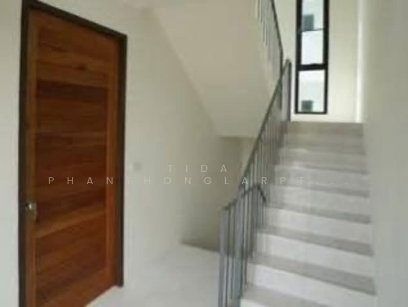 ให้เช่า โฮมออฟฟิศ 3.5 ชั้น ย่าน รัชดา ลาดพร้าว สวยตรงปก ใกล้ MRT รัชดา ลาดพร้าว, กรุงเทพ, จอมพล, จตุจักร, กรุงเทพ, 300 ตร.ม., โกดัง-โรงงาน ให้เช่า, โดย Tida phanthonglarptawee, 500176815 - DDproperty.com