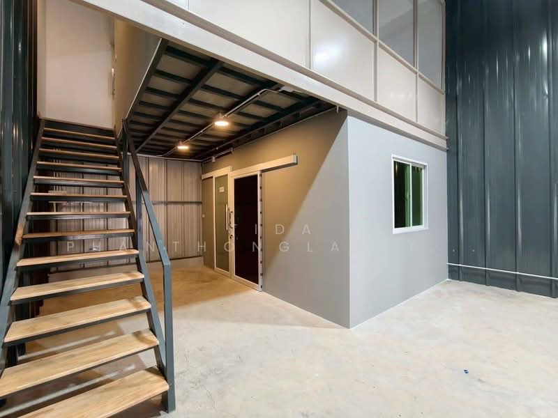Warehouse with office space for rent, On Nut 17/1, near BTS On Nut., Bangkok, Suan Luang, Suan Luang, Bangkok, , 132 sqm, Warehouse/Factory For Rent, by Tida phanthonglarptawee, 500176877 - DDproperty.com