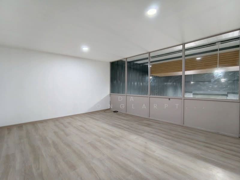Warehouse with office space for rent, On Nut 17/1, near BTS On Nut., Bangkok, Suan Luang, Suan Luang, Bangkok, , 132 sqm, Warehouse/Factory For Rent, by Tida phanthonglarptawee, 500176877 - DDproperty.com