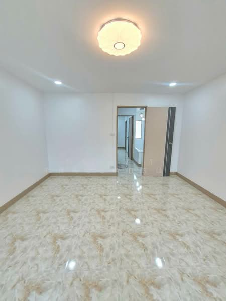 Moobaan Pimthong Nawamin, Bangkok, Soi Sudsanguan, Khlong Chaokhun Sing, Wang Thonglang, Bangkok, 2 Bedrooms, 68 sqm, Townhouse For Sale, by Naravit Prajuabsuk, 500176896 - DDproperty.com