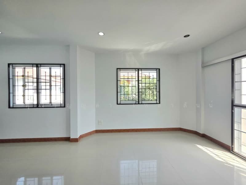 วิสต้า วิลล์ ลำลูกกา คลอง 3, Pathum Thani, Lat Sawai, Lam Luk Ka, Pathum Thani, 3 Bedrooms, 160 sqm, Single Detached House For Sale, by คุณวิญญุดา เหล่าสันน์, 500176898 - DDproperty.com