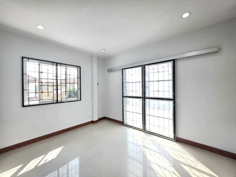 วิสต้า วิลล์ ลำลูกกา คลอง 3, Pathum Thani, Lat Sawai, Lam Luk Ka, Pathum Thani, 3 Bedrooms, 160 sqm, Single Detached House For Sale, by คุณวิญญุดา เหล่าสันน์, 500176898 - DDproperty.com