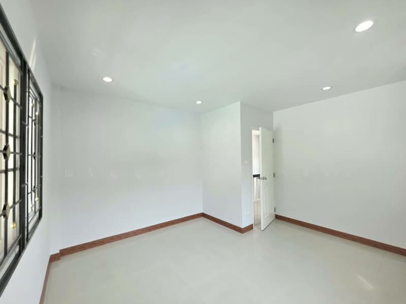 วิสต้า วิลล์ ลำลูกกา คลอง 3, Pathum Thani, Lat Sawai, Lam Luk Ka, Pathum Thani, 3 Bedrooms, 160 sqm, Single Detached House For Sale, by คุณวิญญุดา เหล่าสันน์, 500176898 - DDproperty.com