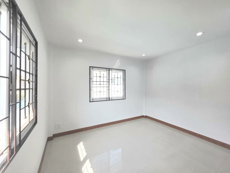 วิสต้า วิลล์ ลำลูกกา คลอง 3, Pathum Thani, Lat Sawai, Lam Luk Ka, Pathum Thani, 3 Bedrooms, 160 sqm, Single Detached House For Sale, by คุณวิญญุดา เหล่าสันน์, 500176898 - DDproperty.com