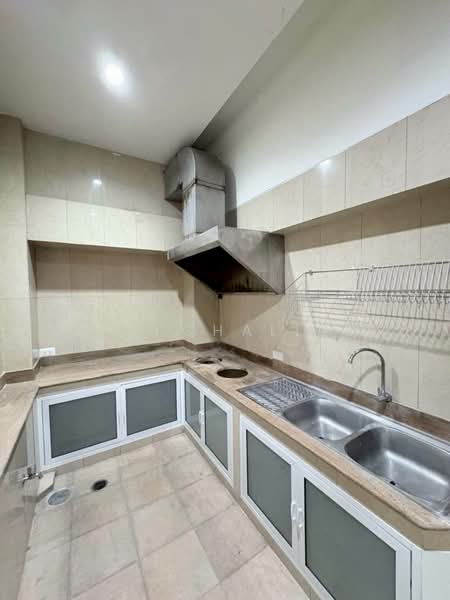 ขาย - ขายอาคารพาณิชย์บรรทัดทอง พระราม4, กรุงเทพ