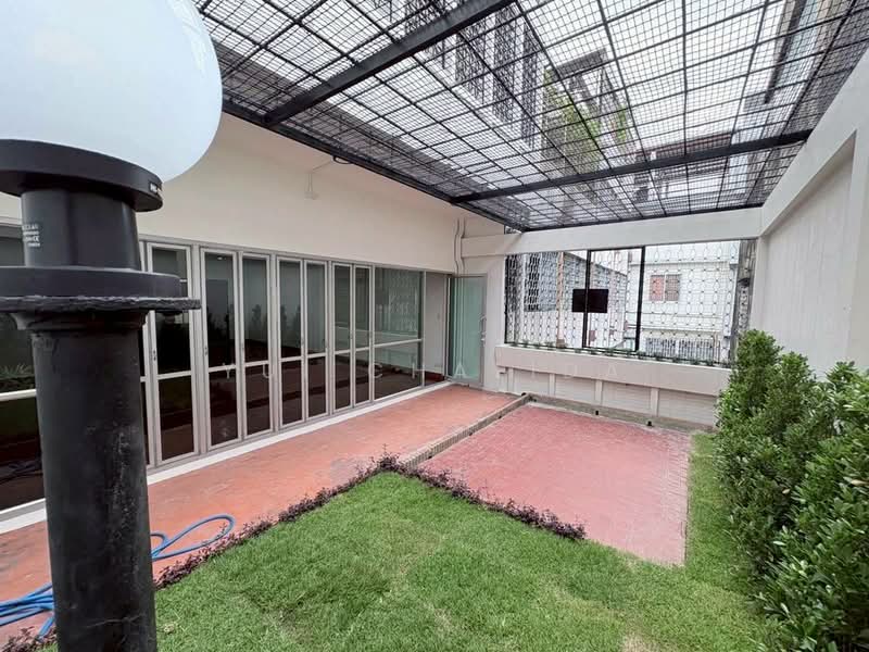 Sale Commercial building Banthad Thong Road,, Bangkok, Pathum Wan, Pathum Wan, Bangkok, , 1,000 sqm, Shophouse For Sale, by Yui Chalida, 500176902 - DDproperty.com