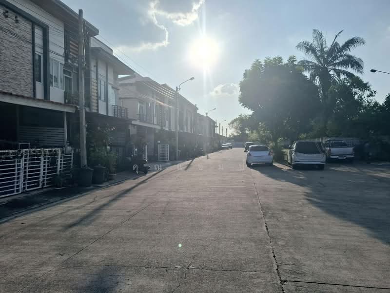 Gusto Phaholyothin – Ramintra, Bangkok, Soi Phahonyothin 48 Yeak 26, Anusaowari, Bang Khen, Bangkok, 4 Bedrooms, 132 sqm, Townhouse For Sale, by คุณแชมป์, 500176911 - DDproperty.com