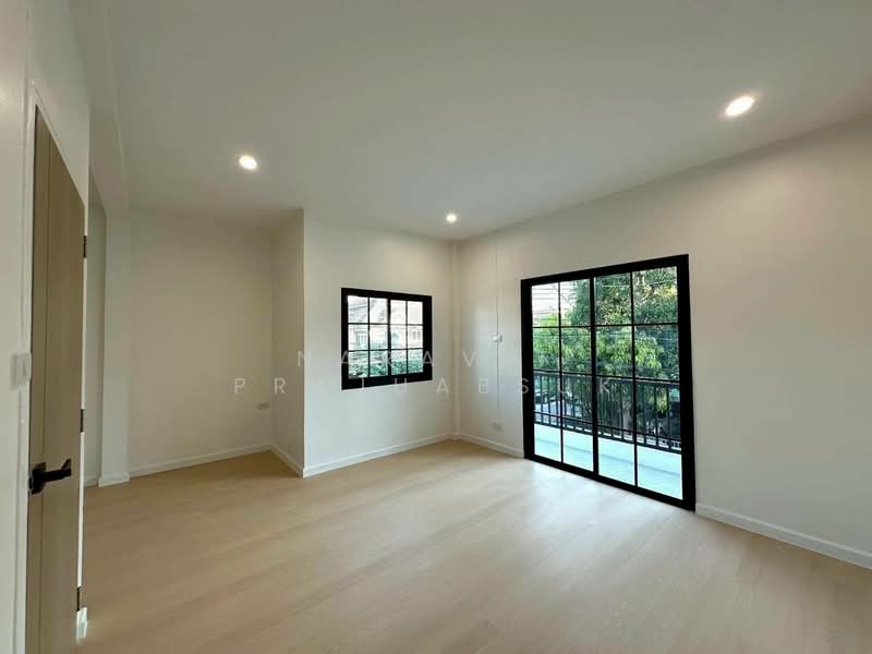 Silk Village Saimai 54, Bangkok, Soi Sai Mai 54, Sai Mai, Sai Mai, Bangkok, 3 Bedrooms, 112 sqm, Townhouse Option To Buy, by Naravit Prajuabsuk, 500176912 - DDproperty.com