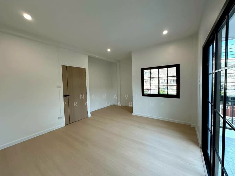Silk Village Saimai 54, Bangkok, Soi Sai Mai 54, Sai Mai, Sai Mai, Bangkok, 3 Bedrooms, 112 sqm, Townhouse Option To Buy, by Naravit Prajuabsuk, 500176912 - DDproperty.com