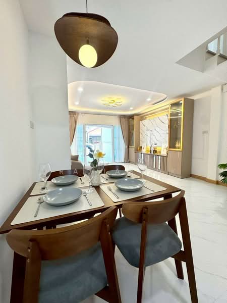 เค.ซี. รามอินทรา 8, กรุงเทพ, ถนนหทัยราษฎร์, สามวาตะวันตก, คลองสามวา, กรุงเทพ, 64 ตร.ม., ทาวน์เฮ้าส์ ขาย, โดย Naravit Prajuabsuk, 500176922 - DDproperty.com