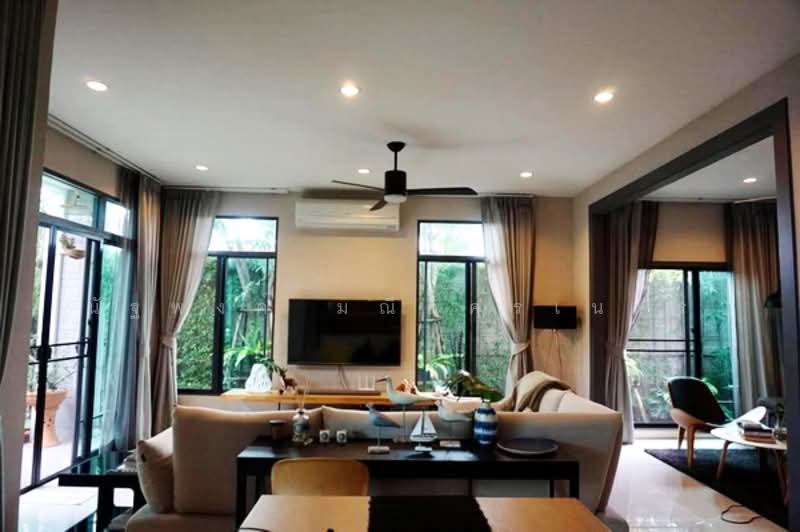 For Rent - The Palm Pattanakarn, Bangkok