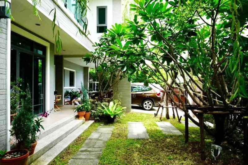 For Rent - The Palm Pattanakarn, Bangkok