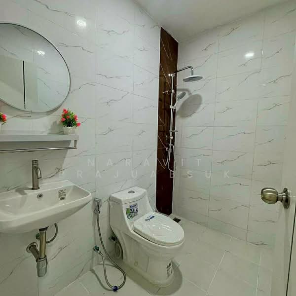 หมู่บ้าน ธนารมณ์​ สายไหม-หทัยราษ​ฎ​ร์​ ซอยหทัยราษฎร์ 4, Pathum Thani, Lat Sawai, Lam Luk Ka, Pathum Thani, 3 Bedrooms, 72 sqm, Townhouse For Sale, by Naravit Prajuabsuk, 500176932 - DDproperty.com