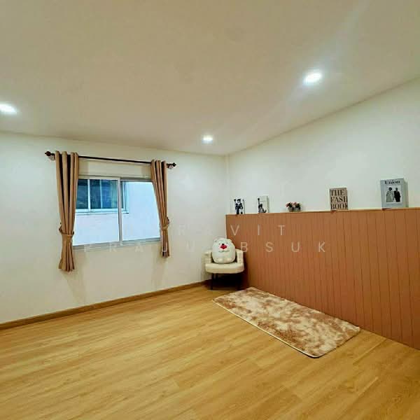 หมู่บ้าน ธนารมณ์​ สายไหม-หทัยราษ​ฎ​ร์​ ซอยหทัยราษฎร์ 4, Pathum Thani, Lat Sawai, Lam Luk Ka, Pathum Thani, 3 Bedrooms, 72 sqm, Townhouse For Sale, by Naravit Prajuabsuk, 500176932 - DDproperty.com