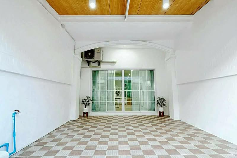 หมู่บ้าน ธนารมณ์​ สายไหม-หทัยราษ​ฎ​ร์​ ซอยหทัยราษฎร์ 4, Pathum Thani, Lat Sawai, Lam Luk Ka, Pathum Thani, 3 Bedrooms, 72 sqm, Townhouse For Sale, by Naravit Prajuabsuk, 500176932 - DDproperty.com