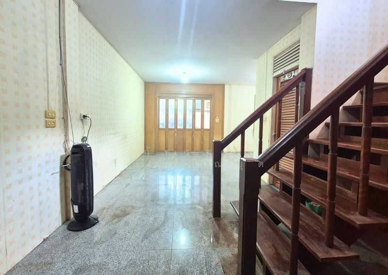 Chaiyaphruek Butsarin Khlong 2, Pathum Thani, Khu Khot, Lam Luk Ka, Pathum Thani, 3 Bedrooms, 140 sqm, Townhouse For Sale, by ภัทรพล ศรีกัลยาณบุตร, 500176947 - DDproperty.com