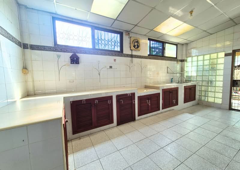 Chaiyaphruek Butsarin Khlong 2, Pathum Thani, Khu Khot, Lam Luk Ka, Pathum Thani, 3 Bedrooms, 140 sqm, Townhouse For Sale, by ภัทรพล ศรีกัลยาณบุตร, 500176947 - DDproperty.com