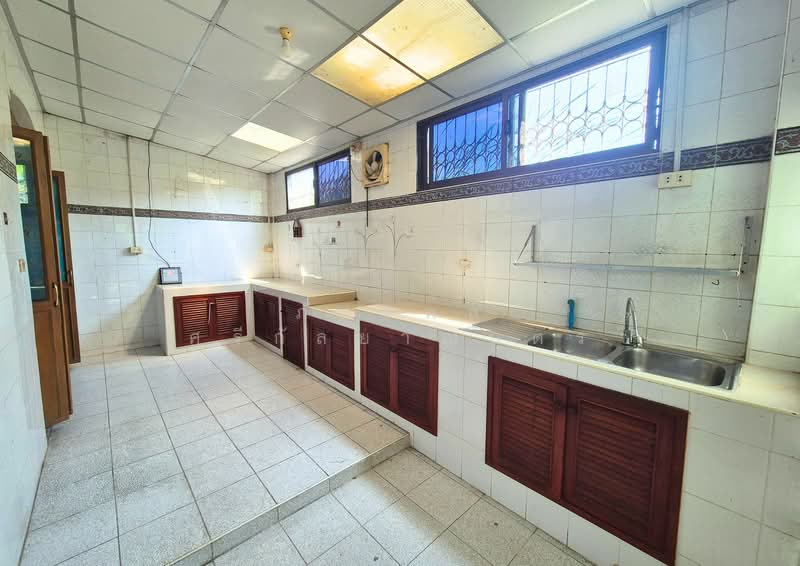 Chaiyaphruek Butsarin Khlong 2, Pathum Thani, Khu Khot, Lam Luk Ka, Pathum Thani, 3 Bedrooms, 140 sqm, Townhouse For Sale, by ภัทรพล ศรีกัลยาณบุตร, 500176947 - DDproperty.com