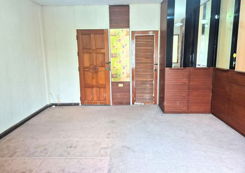 Chaiyaphruek Butsarin Khlong 2, Pathum Thani, Khu Khot, Lam Luk Ka, Pathum Thani, 3 Bedrooms, 140 sqm, Townhouse For Sale, by ภัทรพล ศรีกัลยาณบุตร, 500176947 - DDproperty.com