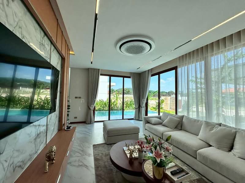 Pool Villa for sale east Pattaya, Chon Buri (Pattaya), Poong, Bang Lamung (Pattaya), Chon Buri (Pattaya), 5 Bedrooms, 435 sqm, Villa For Sale, by Nichapa Phiachan, 500176948 - DDproperty.com