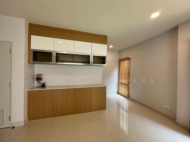 Centro Bangna, Samut Prakan, 111 Soi 3, Bang Kaeo, Bang Plee, Samut Prakan, 4 Bedrooms, 210 sqm, Single Detached House For Rent, by Thiti Boonchurn, 500176950 - DDproperty.com