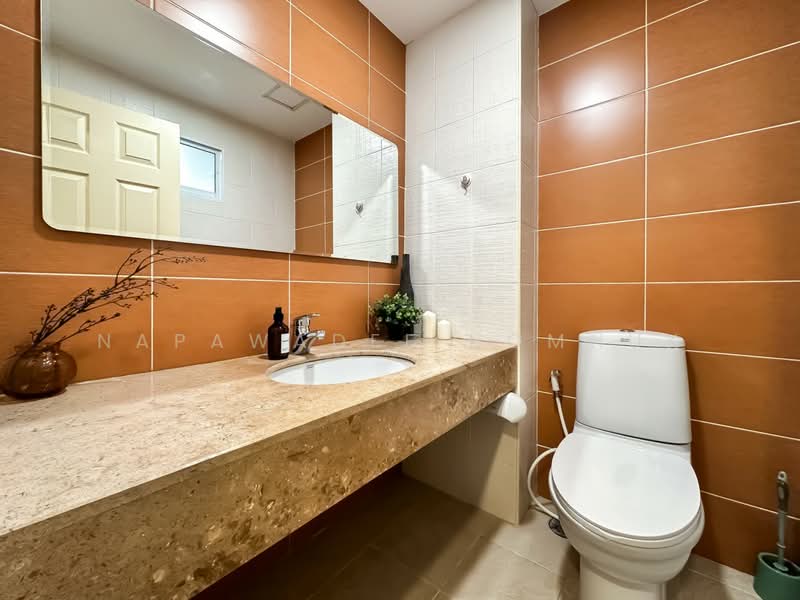 Lumpini Suite Sukhumvit 41, Bangkok, Soi Sukhumvit 41, Khlong Tan Nua, Watthana, Bangkok, 2 Bedrooms, 72 sqm, Condo For Rent, by Napawadee Homhuk, 500176951 - DDproperty.com