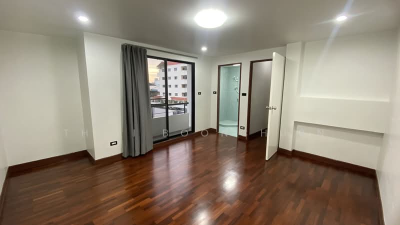 Home/Office, Bangna, Lasalle Road, Bangkok, La Salle Road, Bang Na Tai, Bang Na, Bangkok, 4 Bedrooms, 300 sqm, Townhouse For Rent, by Thiti Boonchurn, 500176952 - DDproperty.com