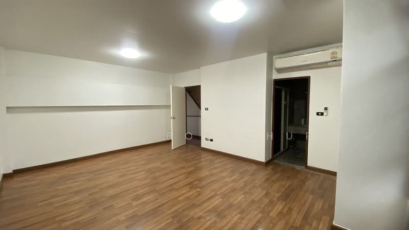 Home/Office, Bangna, Lasalle Road, Bangkok, La Salle Road, Bang Na Tai, Bang Na, Bangkok, 4 Bedrooms, 300 sqm, Townhouse For Rent, by Thiti Boonchurn, 500176952 - DDproperty.com