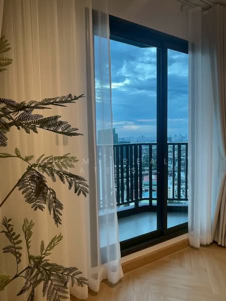 Life Ladprao, Bangkok, 992 Ladprao Road, Jom Phon, Chatuchak, Bangkok, 1 Bedroom, 35 sqm, Condo For Sale, by HOME Real Estate Service, 500176999 - DDproperty.com