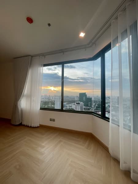 Life Ladprao, Bangkok, 992 Ladprao Road, Jom Phon, Chatuchak, Bangkok, 1 Bedroom, 35 sqm, Condo For Sale, by HOME Real Estate Service, 500176999 - DDproperty.com