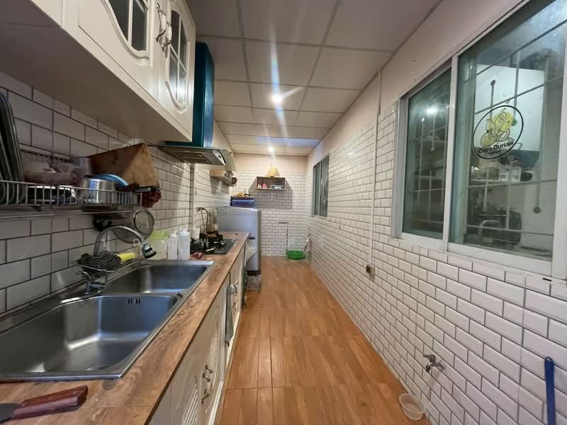 ลำลูกกา, Pathum Thani, Lat Sawai, Lam Luk Ka, Pathum Thani, 4 Bedrooms, 60 sqm, Townhouse For Sale, by ปุณญพร ศรีหะรัญ, 500177021 - DDproperty.com